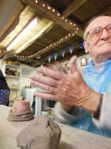 leadon bank residents ledbury visit eastnor pottery to make mugs 2