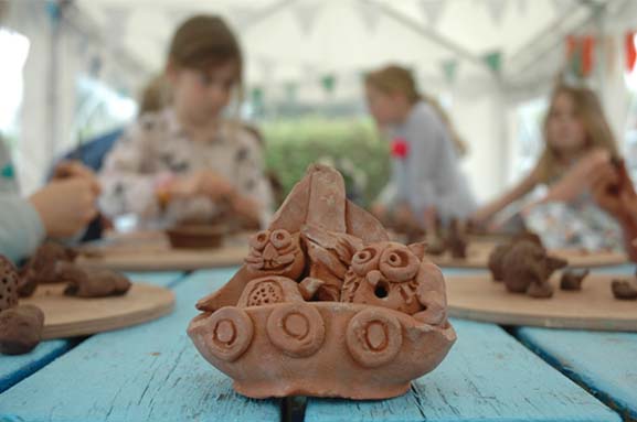 Pottery birthday party at Eastnor Pottery with Owl and Pussycat theme