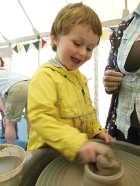 Kids pottery workshops in Feb 1/2 term 2017